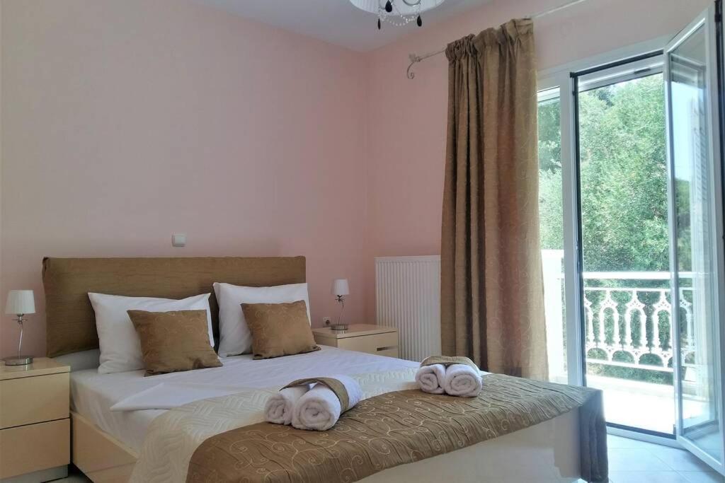 Sea And Mountains View Apartment Argostoli (Kefalonia) Exterior foto